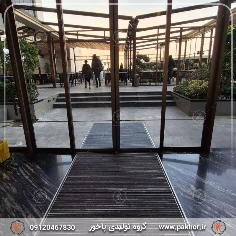 نحوه نصب پادری آلومینیومی چسبدار بر روی سطوح ناهموار