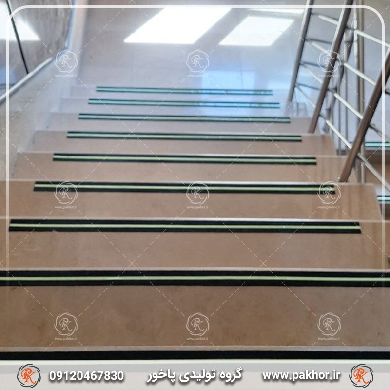 بررسی تأثیر تراکم رفت وآمد بر میزان استهلاک ترمز پله شبرنگ دار