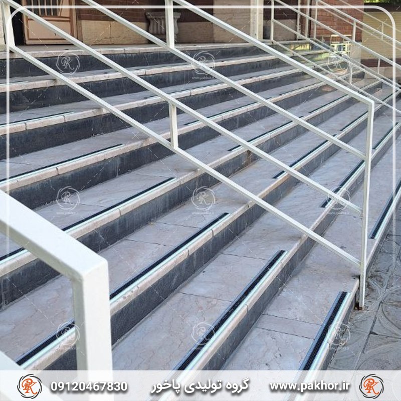 بررسی تأثیر تراکم رفت وآمد بر میزان استهلاک ترمز پله شبرنگ دار