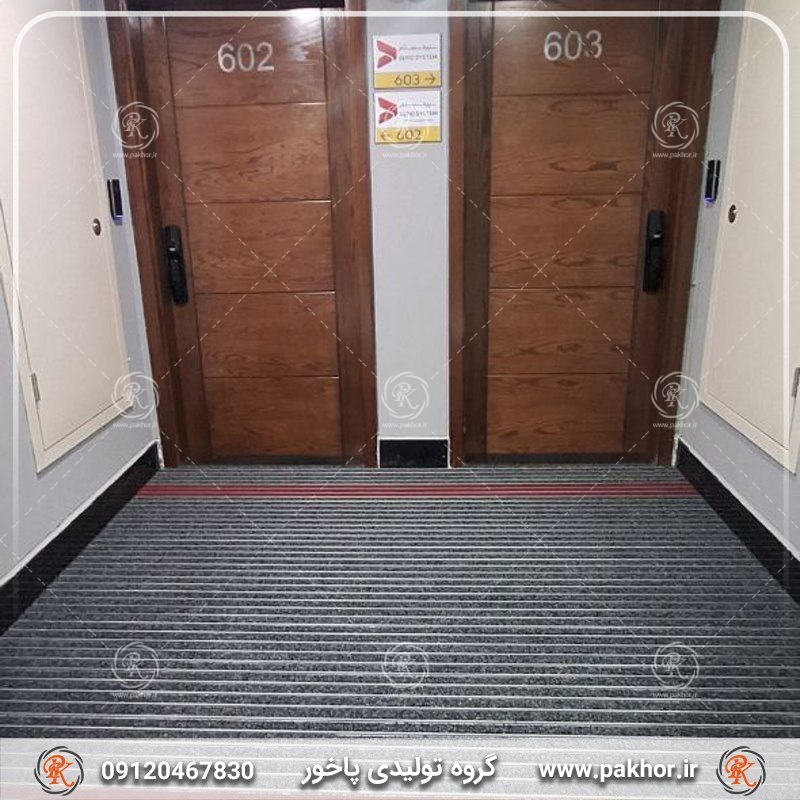 این اشتباه در نصب پادری ورودی آپارتمان، خانه را زشت می کند