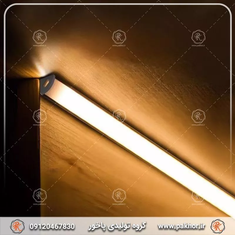 نورپردازی خطی دور قاب پنجره؛ تکنیک افزایش عمق در نما