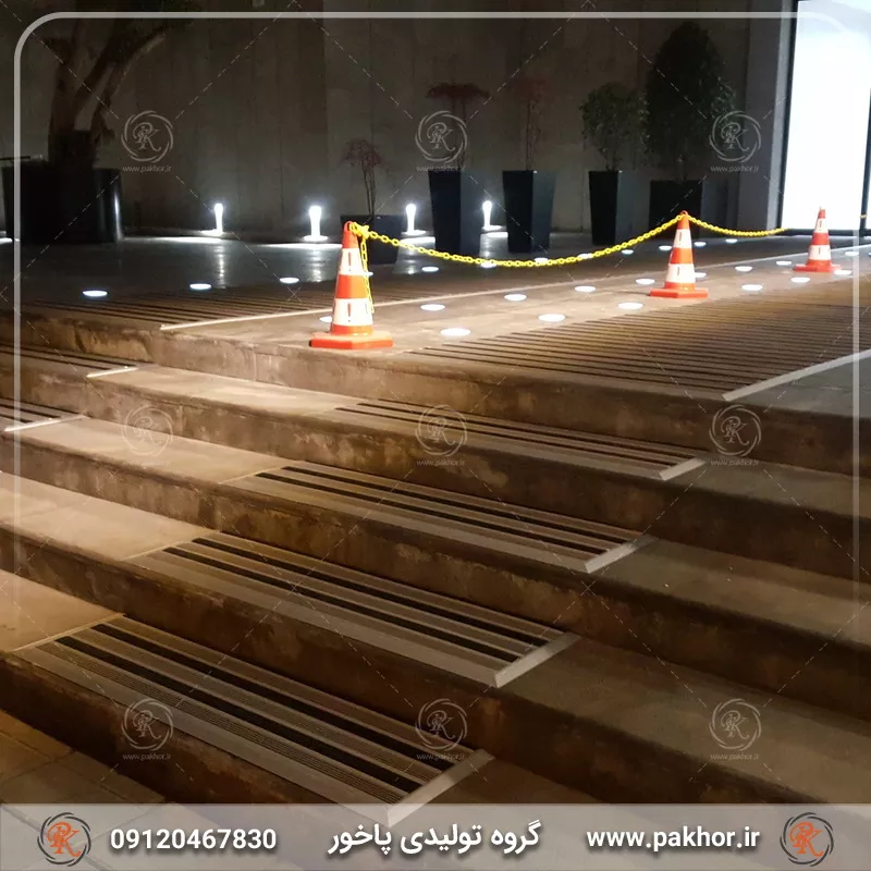 خرید و مشخصات پادری جلو درب ورودی