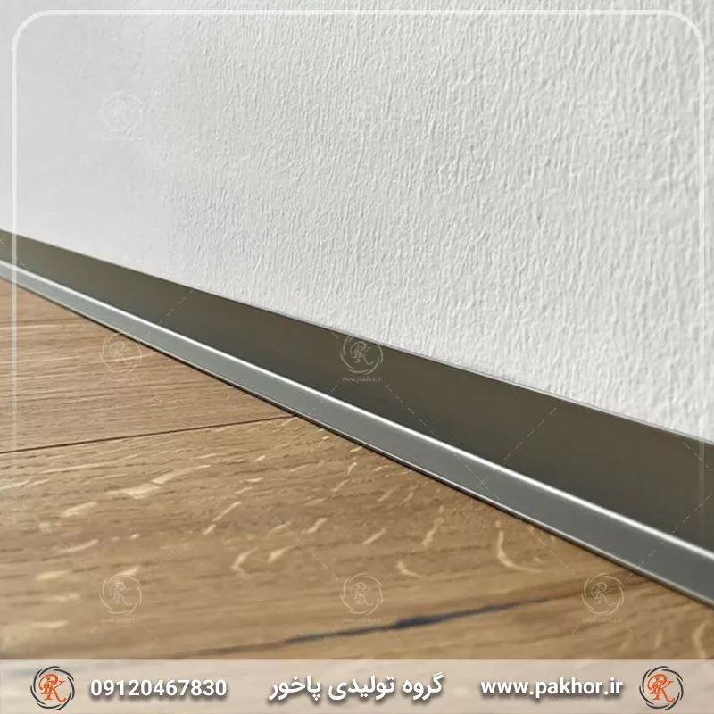 جلوه مدرن ترکیب قرنیز پله با محیط اطراف