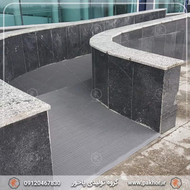 ترکیبی ایده آل از ایمنی و استایل در استخرها با کفپوش استخری