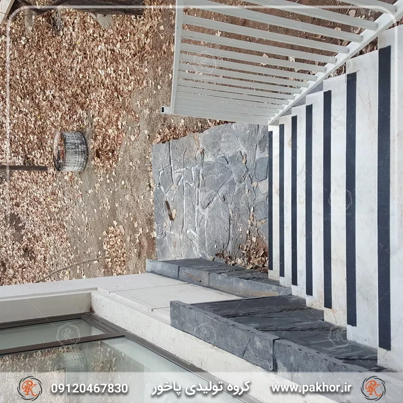 حفاظت از تعادل حرکت در پله ها با ترمز پله سمباده ای