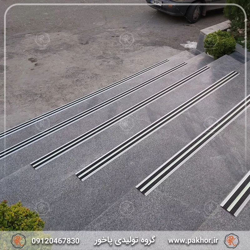 تسهیل در استفاده ایمن از پله ها با برچسب پله