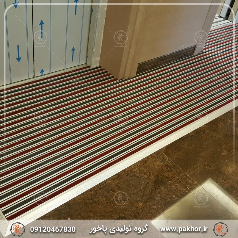 انتخاب جنس موکت داخل آسانسور