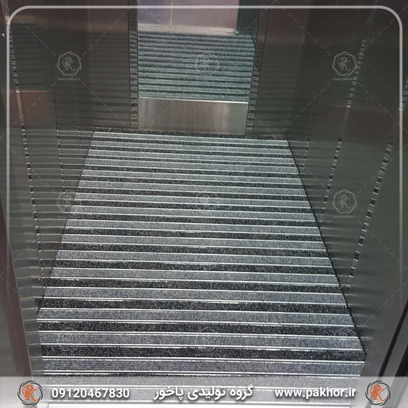 پادری کف آسانسور