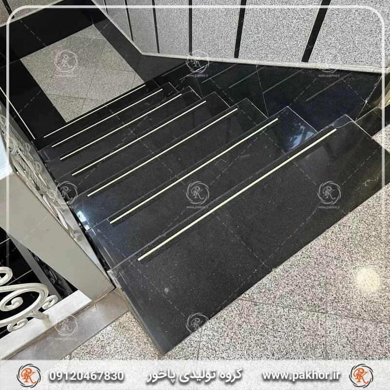 ترمز پله سیلیسی پشت چسبدار با نوار شبتاب ( 2 سال ضمانت )