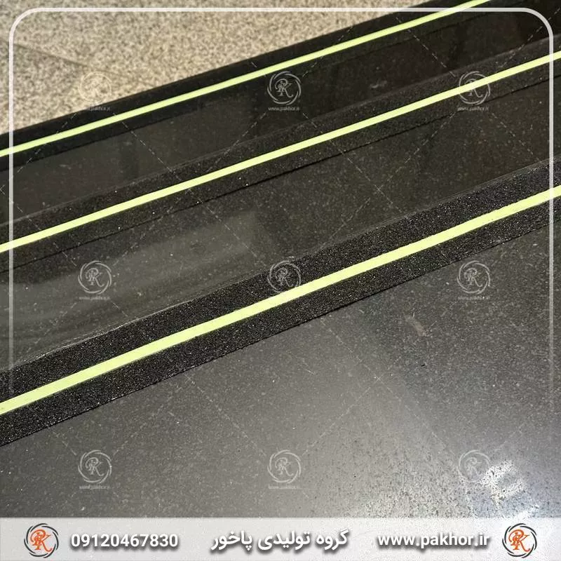 ترمز پله سیلیسی پشت چسبدار با نوار شبتاب ( 2 سال ضمانت )