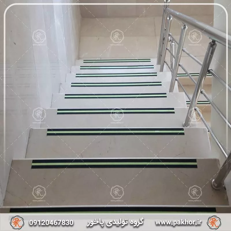 ترمز پله سیلیسی پشت چسبدار با نوار شبتاب ( 2 سال ضمانت )