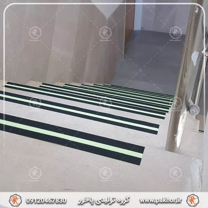 ترمز پله سیلیسی پشت چسبدار با نوار شبتاب ( 2 سال ضمانت )