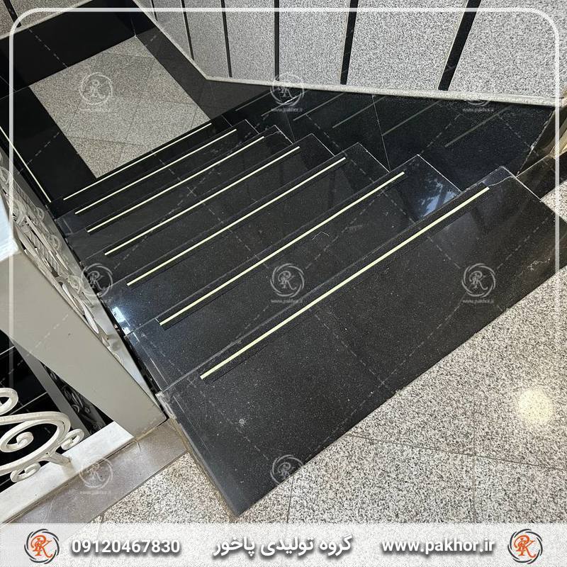 ترمز پله سیلیسی پشت چسبدار با نوار شبتاب