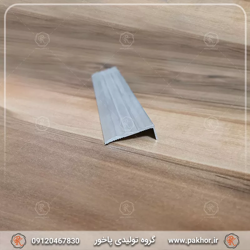 پروفیل نبشی دور پادری کد D6