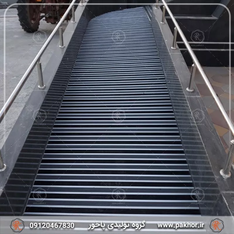 نمونه اجرا شده پادری آلومینیومی شیار دار یک سانتی کد M2