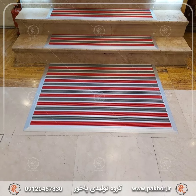 نمونه اجرا شده پادری آلومینیومی شیار دار یک سانتی کد M2