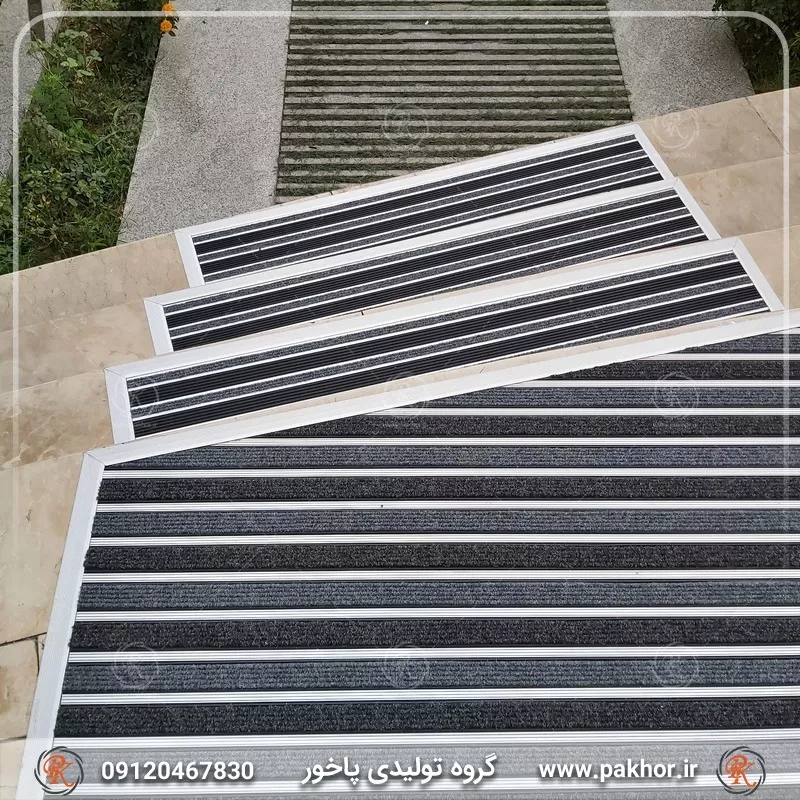 نمونه اجرا شده پادری آلومینیومی pvc موکت یک سانتی کد M3