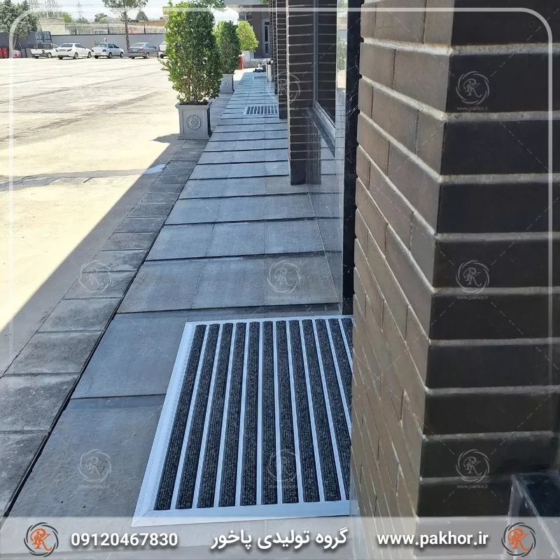 نمونه اجرا شده پادری آلومینیومی pvc موکت یک سانتی کد M3