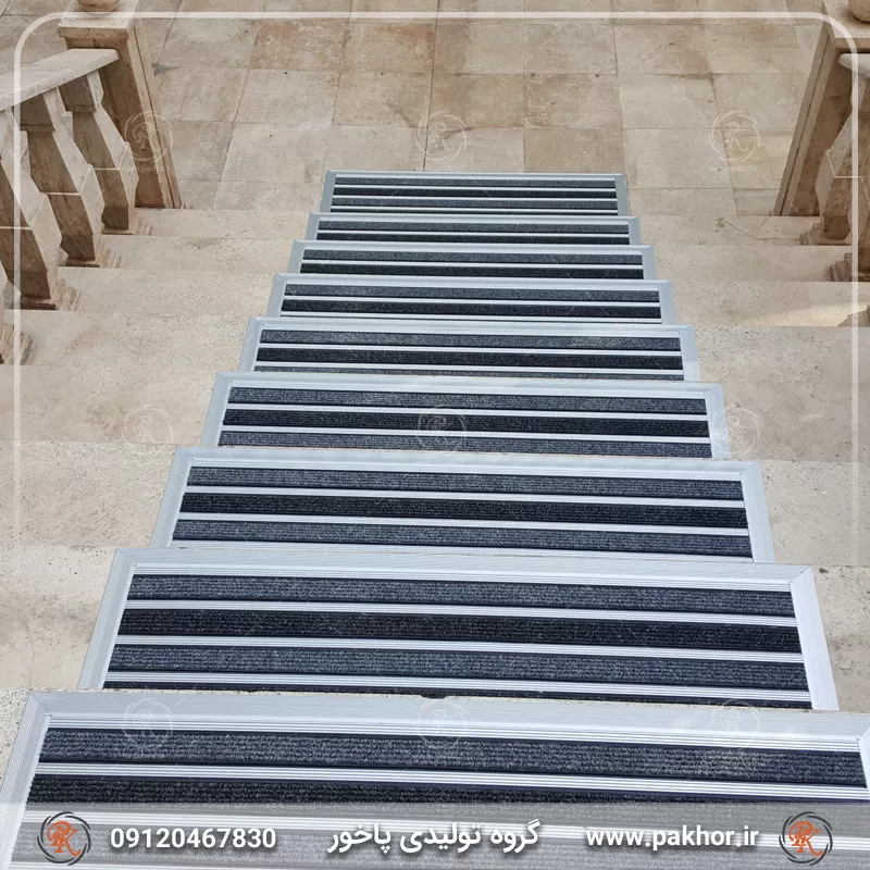 نمونه اجرا شده پادری آلومینیومی pvc موکت یک سانتی کد M3
